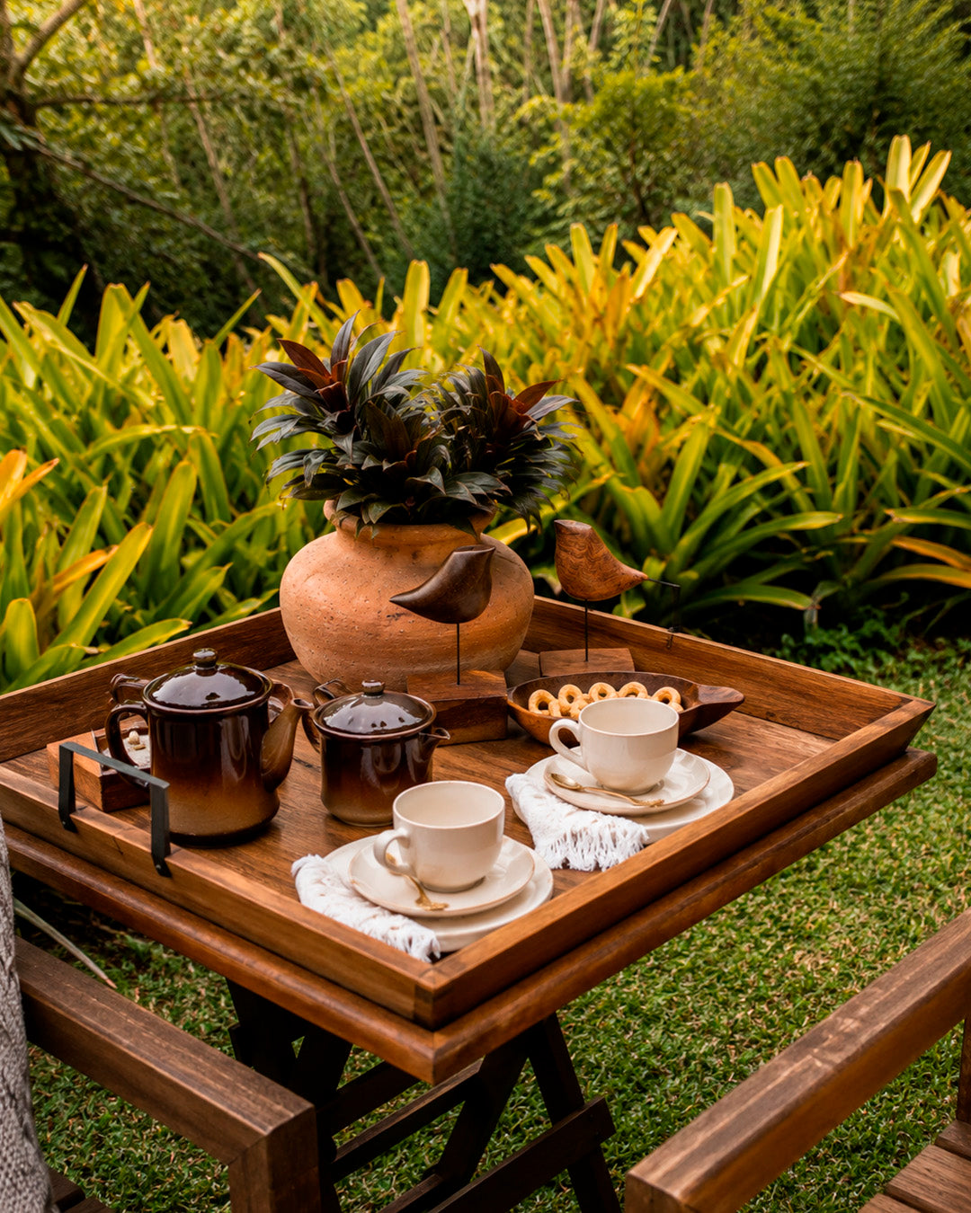 Par  De Pássaros Em Base De Madeira 1