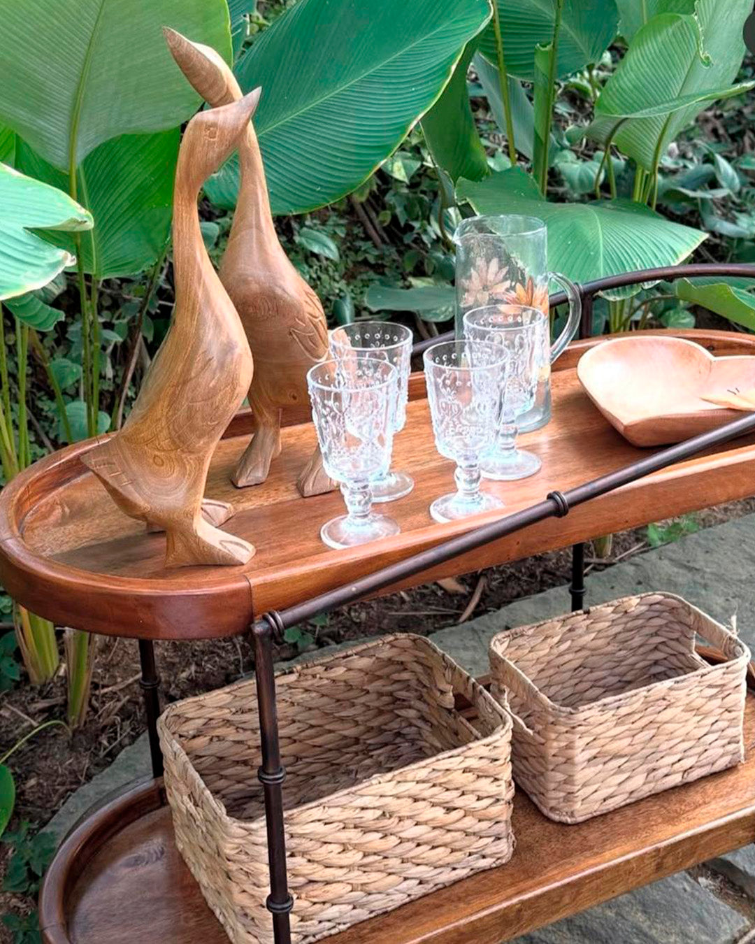 Gansos decorativos de madeira
